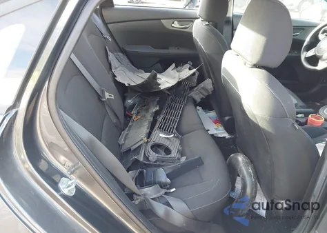 2021 Kia Forte Fe из США, поврежденный, VIN 3KPF24AD5ME343929